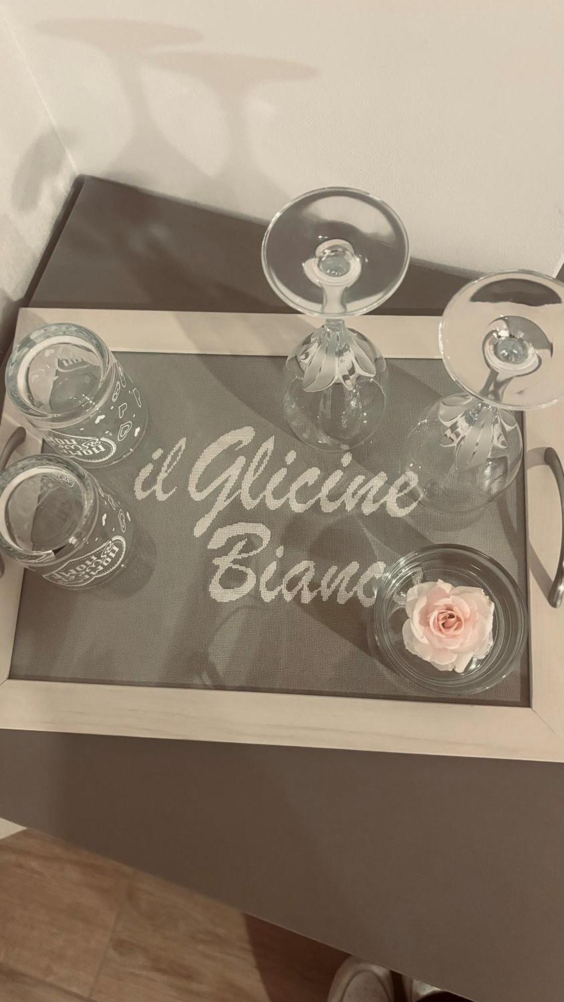 Agriturismo" Il Glicine Bianco" Монцамбано Екстериор снимка