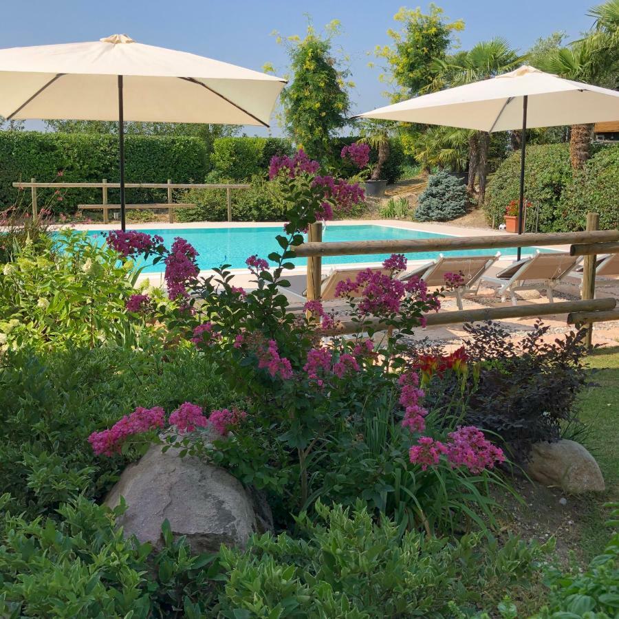 Agriturismo" Il Glicine Bianco" Монцамбано Екстериор снимка